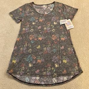 NWT LuLaRoe Classic Style Print Top, XS